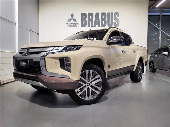 MITSUBISHI L200 TRITON 2.4 16V TURBO DIESEL SPORT HPE-S TERRA CD 4P 4X4 AUTOMÁTICO MITSUBISHI L200 TRITON 2.4 16V TURBO DIESEL SPORT HPE-S TERRA CD 4P 4X4 AUTOMÁTICO